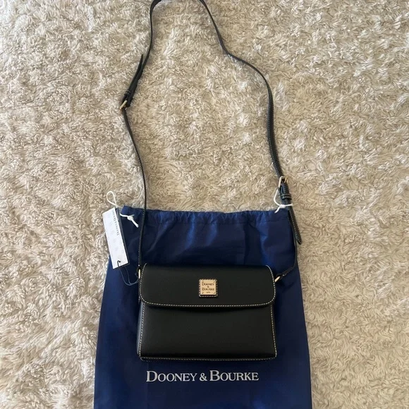 Dooney & Bourke  Pebble Grain Rena Crossbody - Picture 3 of 8